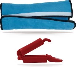 3D Blauwe Gordelkussen Of Slaapkussen Als Reiskussen In De Auto. Dit Kussen Is De Beschermer Van Riem/Gordel, Nek, Hoofd En Kind Bij Het Slapen 17 3D Blauwe Gordelkussen Of Slaapkussen Als Reiskussen In De Auto. Dit Kussen Is De Beschermer Van Riem/Gordel, Nek, Hoofd En Kind Bij Het Slapen -Kinderwagens Winkel 1200x1069 2