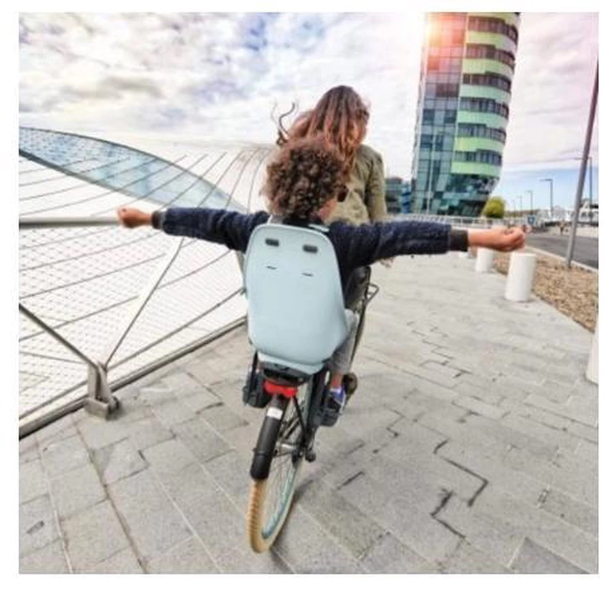 Urban Iki Fietsstoeltje Achter - Bincho Black/Kurumi Brown 5 Urban Iki Fietsstoeltje Achter - Bincho Black/Kurumi Brown - Afbeelding 5