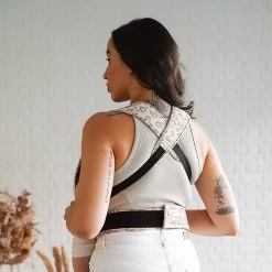 ROOKIE Baby Premium Draagzak- Design Buikdrager - Comfortabel En Ergonomisch - Pasgeboren Babydrager - Peuterdrager - Biologisch Katoen - Super Zacht - Unisex: Voor Mama En Papa (Leoprint Beige) -Kinderwagens Winkel 1200x1198 24