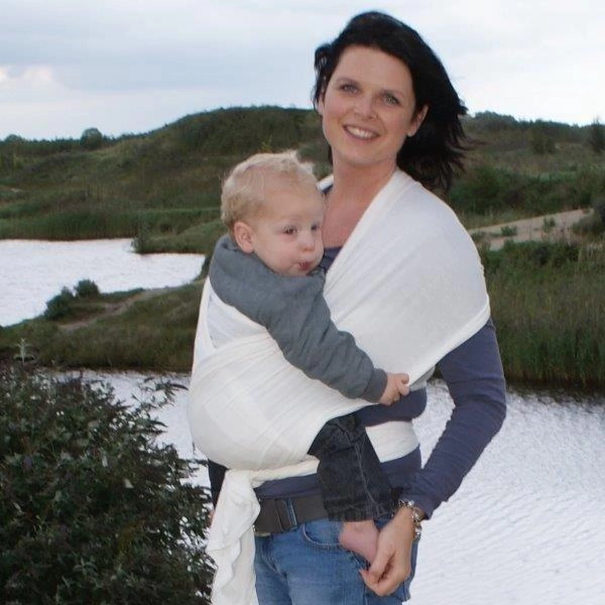 Smallvips Draagdoek Taupe - Rekbare Draagdoek Van Bamboo - Heerlijk Zacht En Koel - Ergonomisch Dragen 5 Smallvips Draagdoek Taupe - Rekbare Draagdoek Van Bamboo - Heerlijk Zacht En Koel - Ergonomisch Dragen - Afbeelding 5