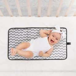 Brisby Slijtvaste Luiertas – Verzorgingstas - Two Tone Zwart En Donkergrijs - Inclusief Verschoonmatje - Isoleervakken - Met Geïntegreerde Kinderwagen Haken -Kinderwagens Winkel 1200x1200 1509