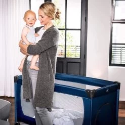 Hauck Dream N Play Plus Campingbedje Set - Met Matras En Muggennet - Navy -Kinderwagens Winkel 1200x1200 1662