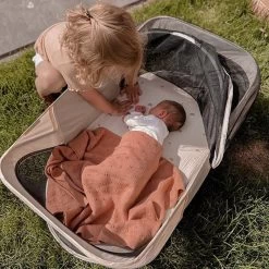 Deryan Infant Deluxe BabyBox Campingbedje - Cream + Inclusief Matras En Klamboe -Kinderwagens Winkel 1200x1200 1701