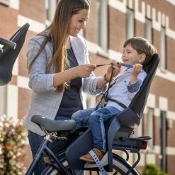 Qibbel Air Fietsstoeltje Achter Bagagedrager Bevestiging - Black 17 Qibbel Air Fietsstoeltje Achter Bagagedrager Bevestiging - Black -Kinderwagens Winkel 1200x1200 1913