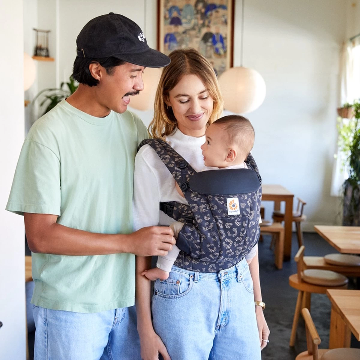 Ergobaby Omni Dream Draagzak - Black Leopard - Ergonomische Baby Draagzak Voor Baby En Drager 5 Ergobaby Omni Dream Draagzak - Black Leopard - Ergonomische Baby Draagzak Voor Baby En Drager - Afbeelding 5