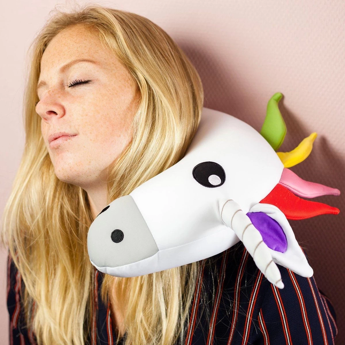 Bitten Eenhoorn Nekkussen 1 Bitten Eenhoorn Nekkussen