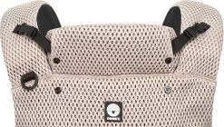 Dooky Ergonomische Draagzak Urban Comfort Beige Desert -Kinderwagens Winkel 1200x678 4