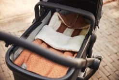 Jollein Voetenzak Voor Autostoel & Kinderwagen - Bliss Knit - Caramel -Kinderwagens Winkel 1200x800 202