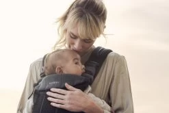 BabyBjörn Draagzak Harmony - 3D Mesh - Zwart -Kinderwagens Winkel 1200x800 269