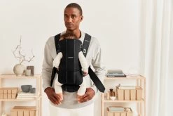 BabyBjörn Draagzak Mini - Cotton - Zwart -Kinderwagens Winkel 1200x800 312