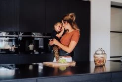 EVE Kids Heupdrager - Baby En Peuter - Heupzitje - Draagzak - Zwart Leer 11 EVE Kids Heupdrager - Baby En Peuter - Heupzitje - Draagzak - Zwart Leer -Kinderwagens Winkel 1200x800 317