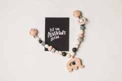 Wagenspanner Olifant - Musthave 2021 - Baby Wagenspanner Hout - Vrolijke Kinderwagenspanner - Eenvoudig Te Bevestigen - Kraamcadeau Voor Jongens En Meisjes - Baby Cadeau -Kinderwagens Winkel 1200x800 73