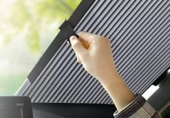 Zonnescherm Auto - Zonwering - Voorruit - UV Protectie - Oprolbaar - Rolgordijn - Rheme -Kinderwagens Winkel 1200x837