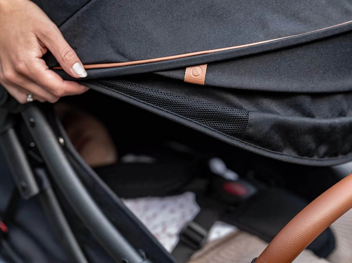 Lionelo Buggy Julie One - Kinderwagen Premium - Automatisch Opvouwen - Wandelwagen Tot 22 Kg - Comfortabele Zitje 3 Lionelo Buggy Julie One - Kinderwagen Premium - Automatisch Opvouwen - Wandelwagen Tot 22 Kg - Comfortabele Zitje - Afbeelding 3