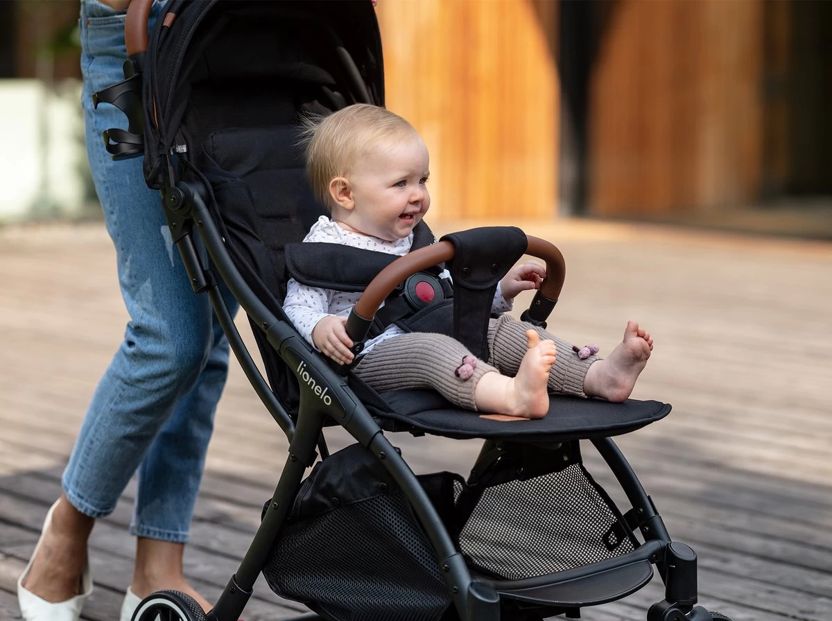 Lionelo Buggy Julie One - Kinderwagen Premium - Automatisch Opvouwen - Wandelwagen Tot 22 Kg - Comfortabele Zitje 12 Lionelo Buggy Julie One - Kinderwagen Premium - Automatisch Opvouwen - Wandelwagen Tot 22 Kg - Comfortabele Zitje - Afbeelding 12