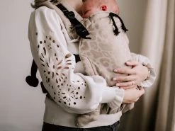 Draagzak - Cross & Go - Pure Baby Love - Panter Taupe - Maat 44 T/m 74 -Kinderwagens Winkel 1200x900 95