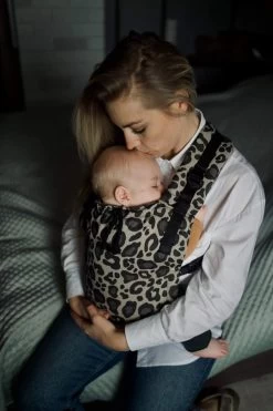 Pure Baby Love - Draagzak - Cross & Go - Panter Zwart - Maat 44/50 - 74 -Kinderwagens Winkel 798x1200 9