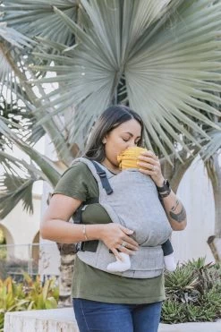 Tula Draagzak Free To Grow - Linen Ash -Kinderwagens Winkel 799x1200 78