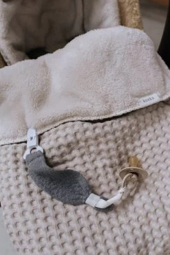 Koeka Oslo Voetenzak Voor Autostoel 0+ - Wafelstof Met Teddy - Zand -Kinderwagens Winkel 800x1200 150