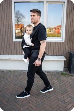 Deryan Pack Luxe Ergonomische Draagzak - Babydrager + Opbergvakjes - Zwart -Kinderwagens Winkel 800x1200 166