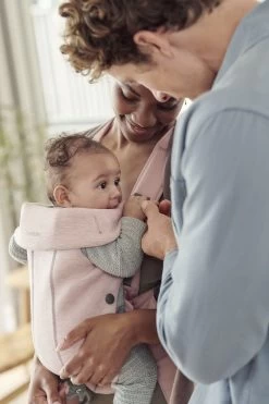 BabyBjörn Draagzak Mini - 3D Jersey - Lichtroze -Kinderwagens Winkel 800x1200 200