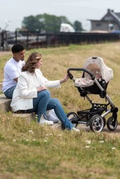 Dooky Seat Cover 0+ Autostoelhoes - Romantic Leaves Black 9 Dooky Seat Cover 0+ Autostoelhoes - Romantic Leaves Black -Kinderwagens Winkel 805x1200 6