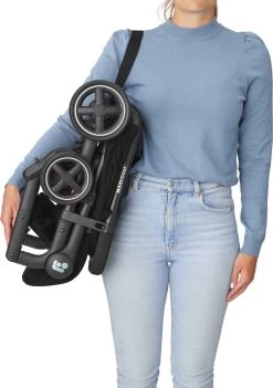 Maxi-Cosi Lara² Buggy - Essential Black (Black Frame) 20 Maxi-Cosi Lara² Buggy - Essential Black (Black Frame) -Kinderwagens Winkel 845x1200 3