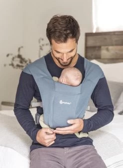 Ergobaby Embrace Draagzak Baby - Oxford Blue -Kinderwagens Winkel 882x1200 2