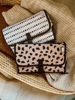 BabyBird - Verschoonmatje Leopard - Waterbestendig -Kinderwagens Winkel 900x1200 68