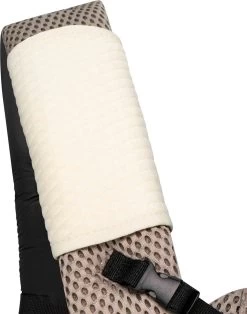 Dooky Ergonomische Draagzak Urban Comfort Beige Desert -Kinderwagens Winkel 945x1200 12